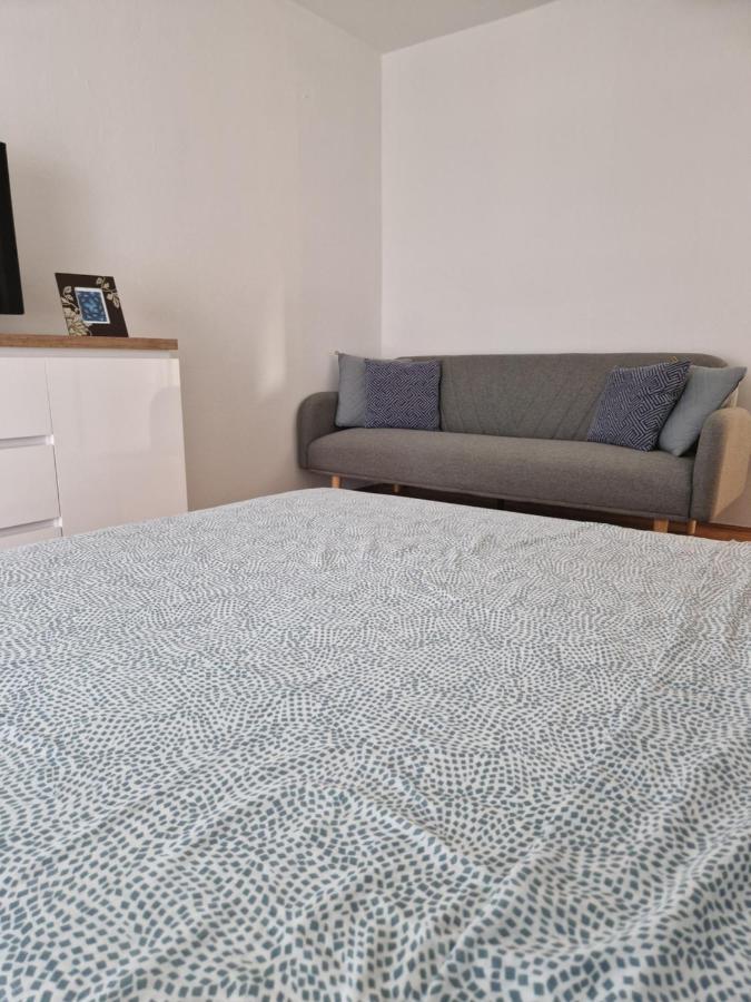 Guesthouse Irac توزلا المظهر الخارجي الصورة