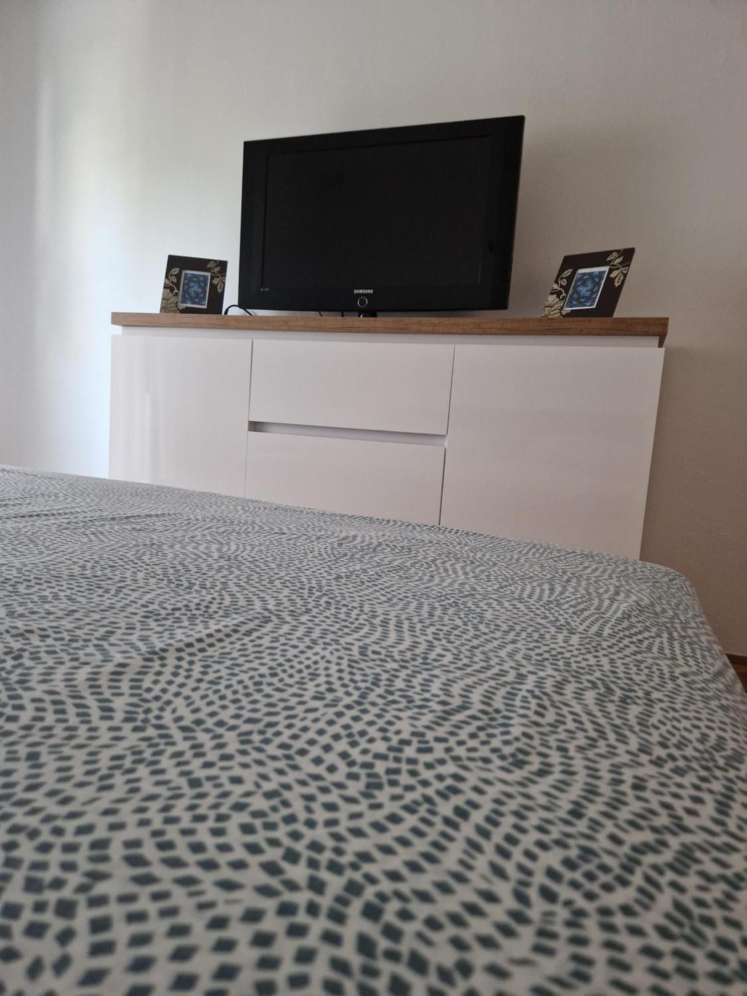 Guesthouse Irac توزلا المظهر الخارجي الصورة